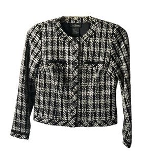 Women's AGB Petite Byer California Black and White Bouclé Tweed Jacket. Size 8P.